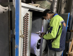 水冷螺桿機組維修案例分析